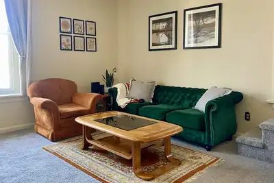 Image de Historic Central Downtown Apartment Close to Allegheny