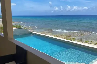 Image de Charming 1-bedroom house by the sea in quaint Cayman Brac
