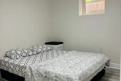 Image de Cozy and New Basement Guest Suite in Brampton Near Toronto Pearson Airport