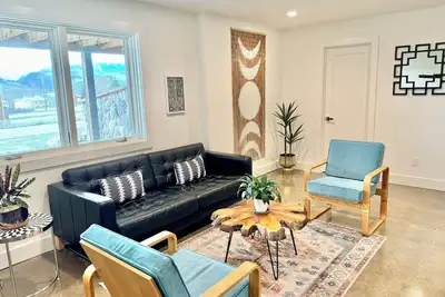 Image de Spacious 4bd 3ba Mountain Retreat with Deck Views.