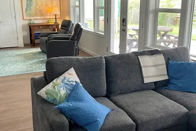 Image de Near campus: entire home/apartment w/private entrance, patio, and beautiful view