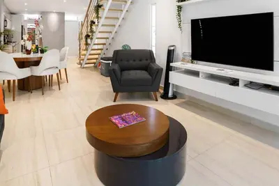 Image de 3br Villa Mira steps from the Beach & Pool