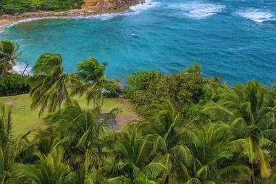 Image de Upscale villa in gated community beach access Yari