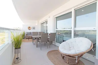 Image de Global Properties: Apartment with terrace and swimming pool in Canet Beach