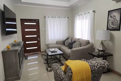 Image de Experience Luxury/Ocho Rios/Ps5/Hs Wifi/65\" Tv/Pool/Crib/Comfort Beds