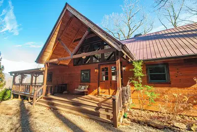 Image de Mountain Retreat - 4/3 - hot tub, wrap around deck w/spectacular mountain views,