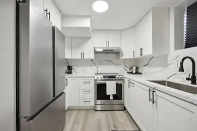 2 Bedroom Apartment In Pickering