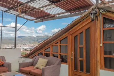 Image de Cozy, charming with amazing views and King Size Bed