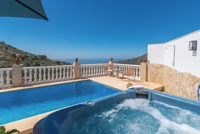 Villa Víctor Cómpeta by Ruralidays