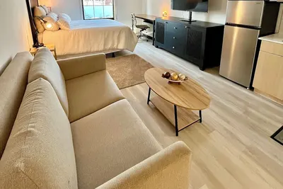 Image de Sweet Landing, Pool, fitness room in Baltimore