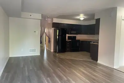 Image de Charming 2-bedroom townhome with Ac and WiFi in Oakville