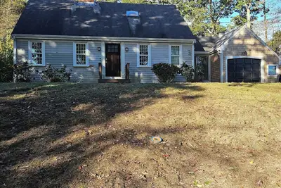 Weekly 4-bedroom house in marvelous Harwich with Ac, WiFi.