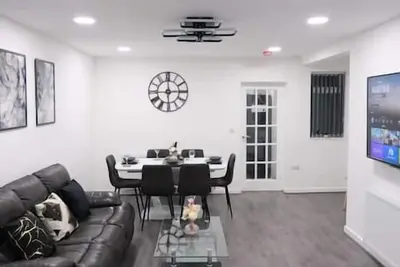 Image de Etihcity- 3 Bed House - Sky n Netflix-Stadiums & Attractions