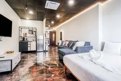 Image de *New* Loft 7 min to Acrisure Stadium Sleeps 4