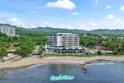 Image de Zantamar 101e: Beachfront Condo w Stunning Pools