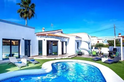 Image de Magnifique villa avec piscine privée en Espagne (Dénia)