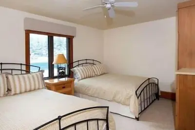 Image de 3 Resort Suite Aspen Core, Pool Table, Hot Tub!