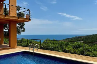 Stunning 5 Bedroom house in Begur: Breathtaking sea views with a fantastic pool
