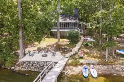 Image de Shellcracker - Dock, SUPs, Firepit, Games and more