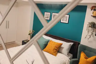 Image de Luxury Penthouse in Cbd w/ Wave Pool, 7ft Billiards & Wide Balcony for Getaways