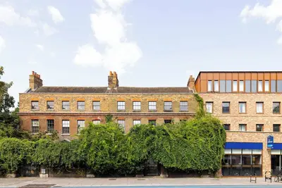 Image de Extraordinary Grade Ii-listed early Georgian Home