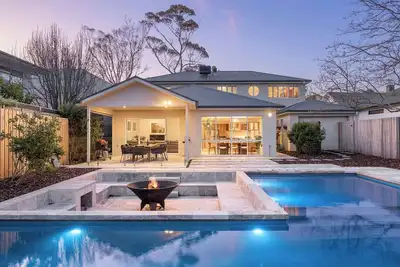 Image de The Nepean | 100m to Beach, Pool & Fire Pit