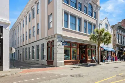 Image de Lola Suite at 360 King