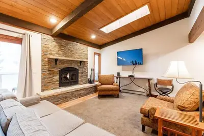 Image de 3-Bedroom Meadow Creek Townhome