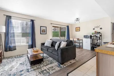 Image de The Nautical Nook – Charming Walk-In Condo for 4!