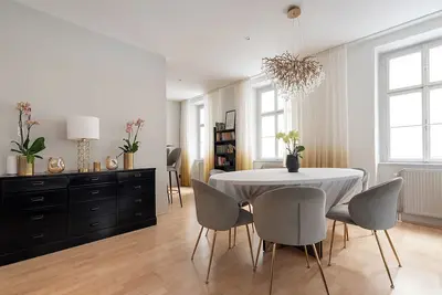 Image de Luxurious apartment on the Naschmarkt but in a quiet location