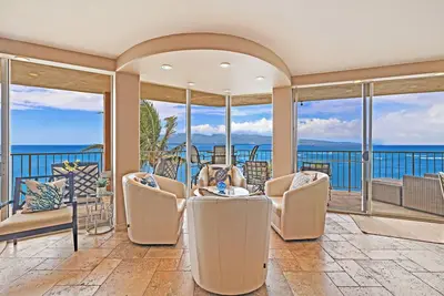 Image de Royal Kahana 610 by Gather: Stunning Oceanfront Condo w/ Wraparound Lanai & Pool