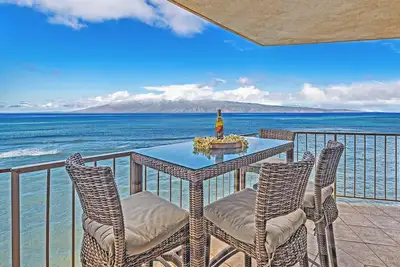 Image de Royal Kahana 1010 Oceanfront Dec Getaway at Remodeled Corner Condo w/ Views