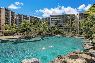 Image de Kaanapali Shores 702 Find Your Next Summer Escape at Beautiful Beachfront Condo