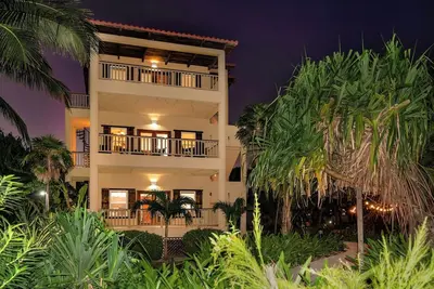 Image de Garden View Oasis with 2 King Suites, Balcony & Pools