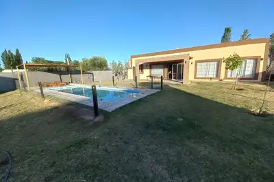 Image de Cabin in San Rafael 5' from the airport, excellent location.