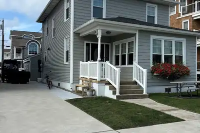 Image de Charming 4-bedroom house with WiFi and Ac on beach block in Brigantine