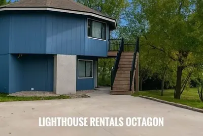 Image de 8 Minutes to Cedar Point! Octagon Home