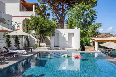 Image de Villa Esotica - Six Chambres Villa, Couchages 12