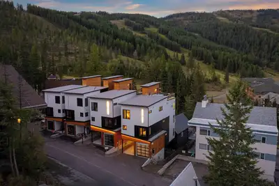 Image de Whitefish Slopes / Ski-In/Out, Hot Tub & Rooftop