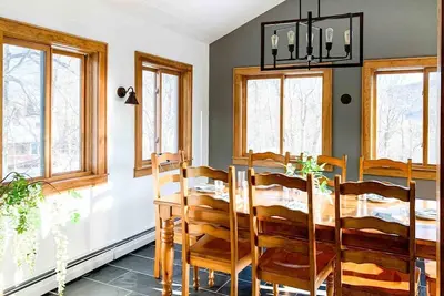 Image de 5 min Ski - 1 min Nightlife - Hot Tub - Arcade - Fires