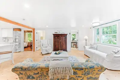 Image de Location & Light! 3 Bed right in N. Conway Village