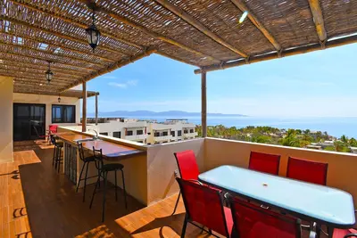 Image de Top Of La Ventana! - 3-bedroom, Master Penthouse condo in La Ventana.