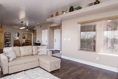 Image de Newly Renovated - Condo at Wolf Creek Golf Course