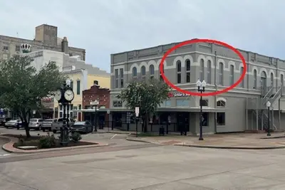 Image de Parker101:Downtown Bryan on Main St, King Bed