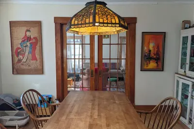 Image de Large Sunny Downtown Artisanal Vermont Home w/ Porch, Private Chef, and Fire Pit