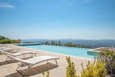 Magnifique studio, piscine, spa, et vue panoramique