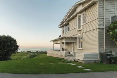 Image de Extraordinary Coastal Elegance. Unique Kiwi Experience.
