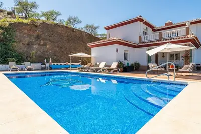 La Duna Alta Viñuela by Ruralidays