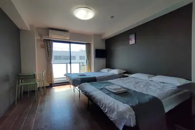 Image de 10 min. from Jr Namba and Subway/Hanshin Sakuragawa Stn. 5 min. from Jr Ashiwarabashi Stn. 4 min. from supermarket One room on one floor, max. 5 people, elevator available, convenient for Namba, Dotonbori, Shinsaibashi, Usj