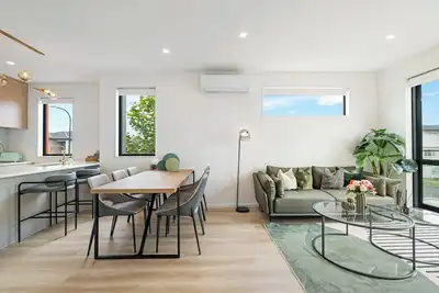 Image de Summit Style Living with garden and Free parking_Unit 2